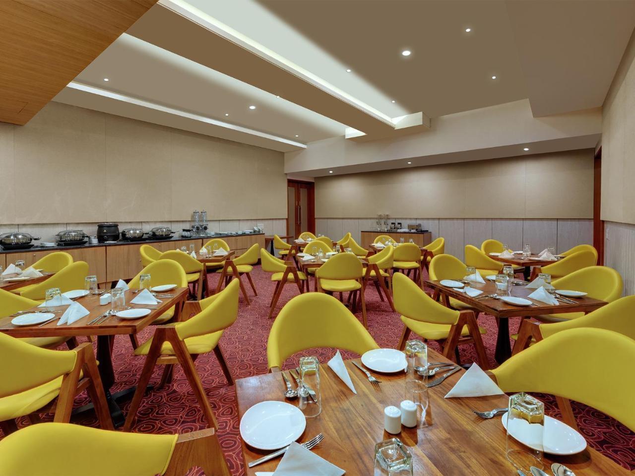 Viola Beacon Resort, Lonavla Zewnętrze zdjęcie
